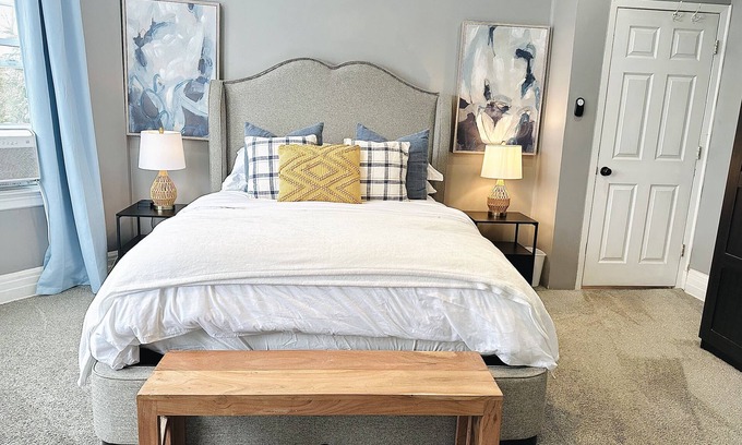 New Rochelle Apartment | Family-Friendly Retreat with Backyard & Onsite Parking