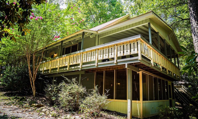 Pine Mountain Ski Chalet | Family-Friendly Country Retreat with Pool and Screened Porch
