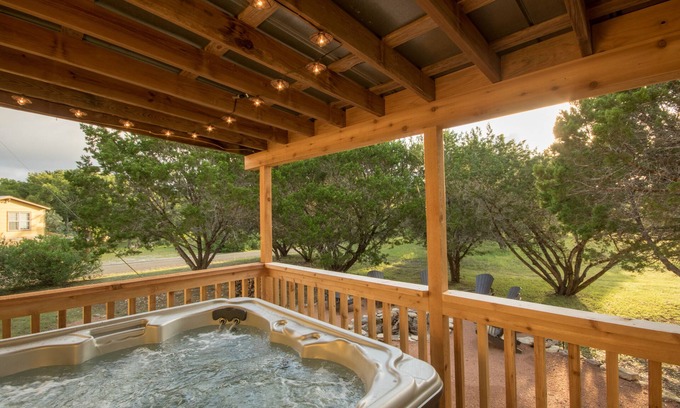 Ingram Cabin | Relaxing Hill Country Cabin Retreat by Johnson Creek