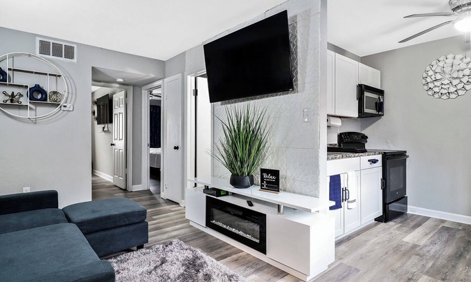 Norfolk Apartment | Welcome to Your Oceanfront Home Away from Home