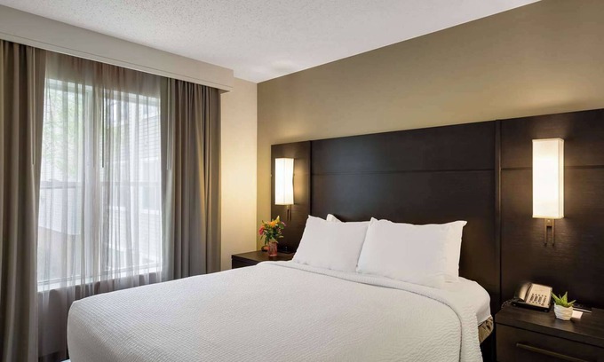 Mount Tabor Resort | Your Home Away From Home! Fully-equipped Kitchen, Free Breakfast, Pets Allowed!