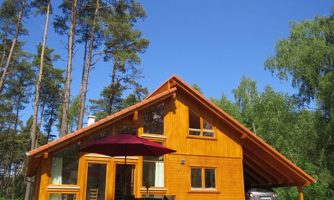 Rutenberg House | Relaxing Lakeside Retreat with Sauna & Pool Access