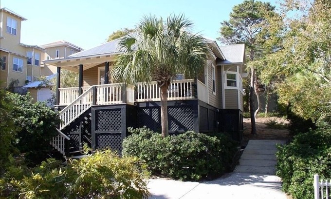 Dune Allen Beach House | Pet-Friendly Retreat at Destin-Seaside with Pool & Breakfast