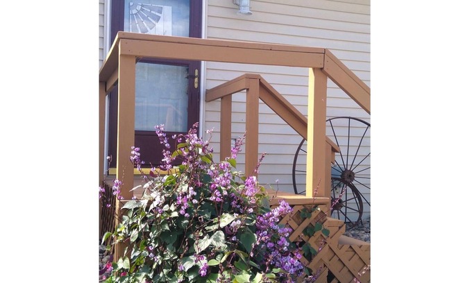 Winfield House | Discover The Gatehouse: Your Ideal Kansas Getaway!
