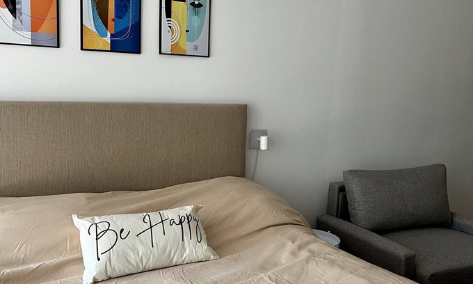 Puerto Madero Apartment | Cozy Retreat in San Telmo with Spa and Breakfast