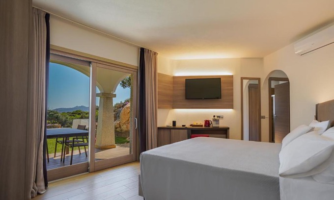 La Maddalena House | Elegant Home with Garden and Ocean View, Rated 9.4/10