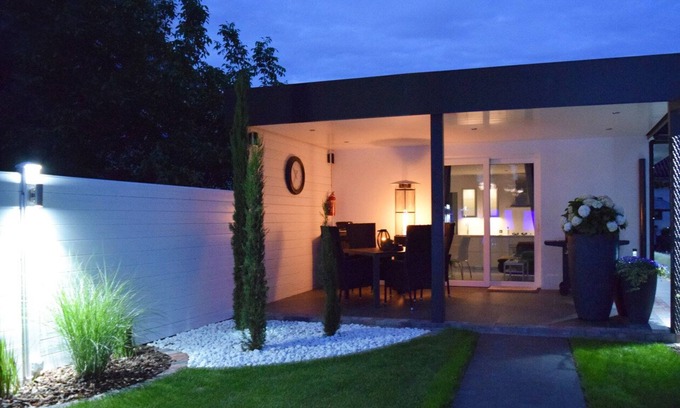 Bilzen House | Relaxing Zenn Home with Hot Tub & Spa Amenities