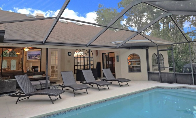 Crystal River House | Pet-Friendly Retreat for Manatee and Scalloping Adventures