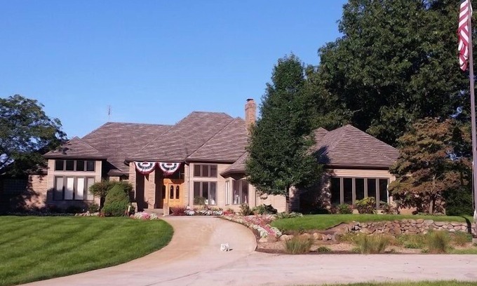 Saint Marys  Saint Joseph County House | Unforgettable Football Weekend Memories Await You Here