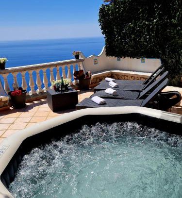 Path of the Gods House | Cozy Retreat on the Path - Guest Rated 7.8/10
