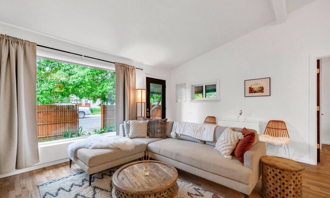 Newlands House | Discover Your Perfect Boulder Retreat Near Pearl Street