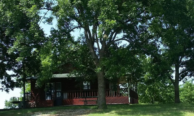 Fittstown House | Private Log Cabin Escape on 1155 Acre Ranch - Rated 9.8