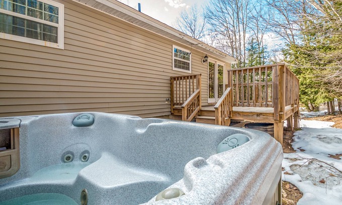 Carroll County House | Unforgettable Views with Hot Tub and Family Fun Await!