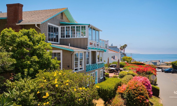 Laguna Beach Cottage | Steps to Heisler Park with Oceanview and Pool Amenities