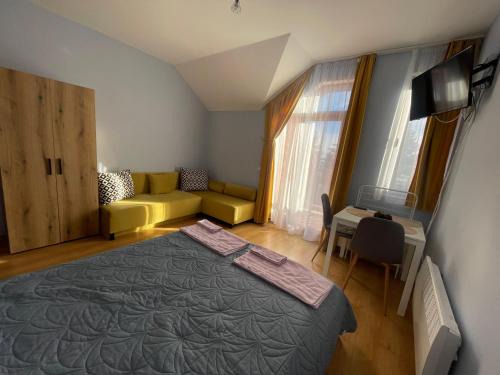 Samokov Apartment | Family-Friendly Stay at Ваканционно жилище-Боровец