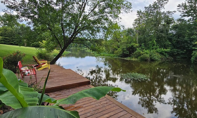 Albemarle House | Reconnect at Your Private Cove on Lake Tillery - Rated 10/10