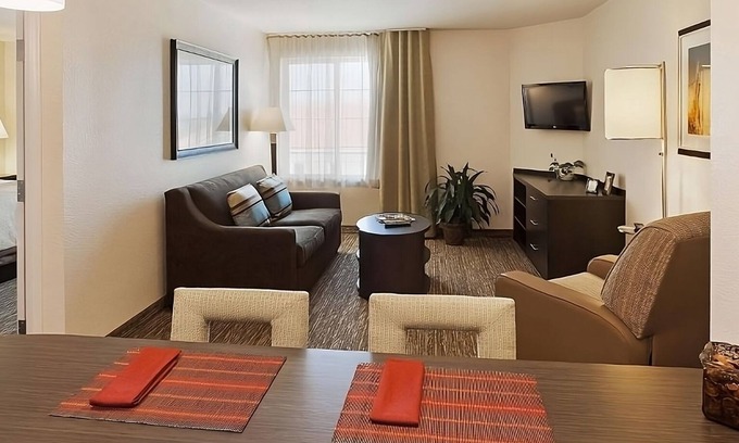 Wichita Resort | Relaxing Getaway Near Sunset Park with Kitchen & Pet Perks