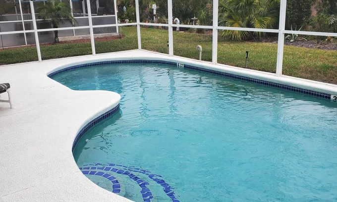 Westbury House | Discover Your Perfect Vacation Home Near Disney & Legoland