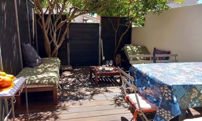 Frontignan House | Your Perfect Getaway: Steps from the Beach and Pet Friendly!