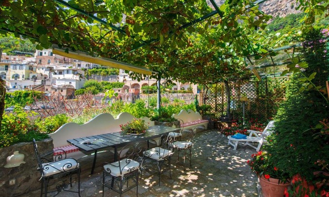 Montepertuso House | Villa Iolanda: Cozy Family Retreat in Positano