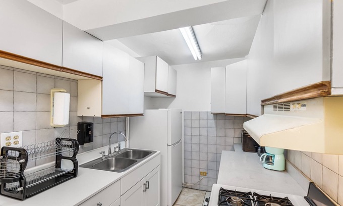 La Grande Princesse Condo | Pet-Friendly Caribbean Condo with Pool and Breakfast