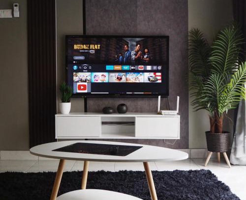 Nilai Apartment | Family-Friendly Pool View Homestay in Nilai - 4 Stars
