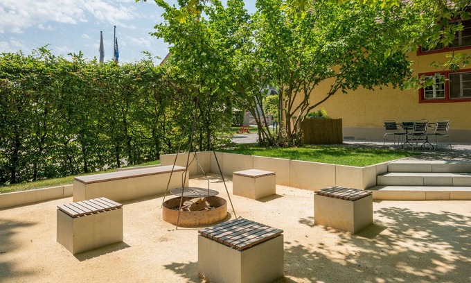 Beinwil am See Hotel | Top-Rated Youth Hostel Beinwil am See with Family Amenities