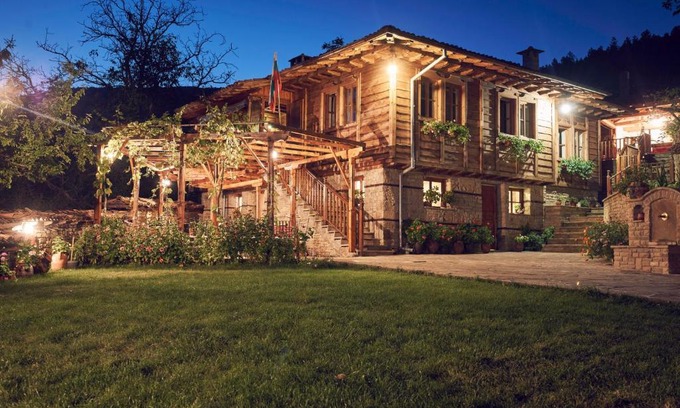 Zheravna House | Yovina House Zheravna: Family-Friendly Stay with Breakfast