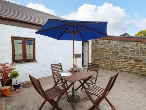 Carmarthen House | Discover Yr Hen Ysgubor: Family & Pet-Friendly Retreat