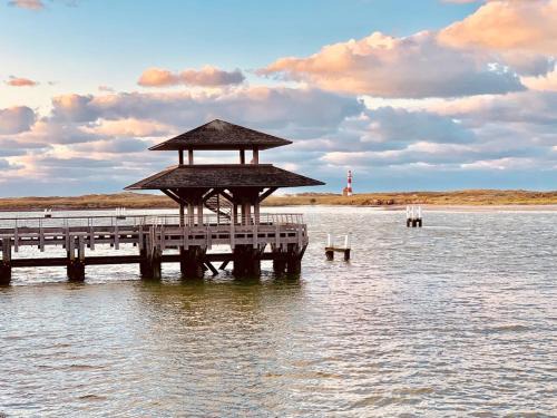 Nieuwpoort House | Discover Ysermonde Fisherman's Cottage with Oceanfront Views