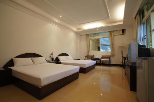 Nanzhuang House | Top-Rated Yu Ho Yuan Leisure Homestay: Family-Friendly Escape