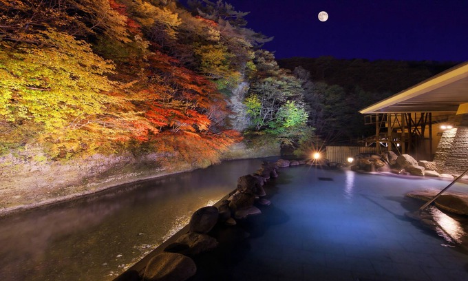 Shidotaira House | Relax at Yu No Mori Hotel Shidotaira with Spa & Pool