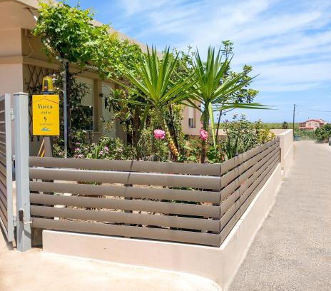 Kamisiana Apartment | Yucca Studio: Beautiful Apartment with Garden & High Rating