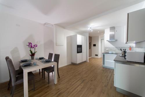 Trento Old Town Apartment | Discover YUGOGO MAZZINI 41: Pet-Friendly in Trento Centro