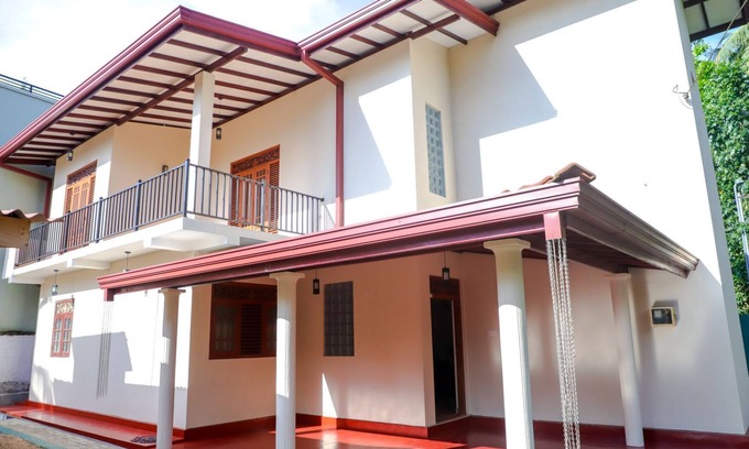 Pannipitiya Villa | Yuli Nandas Villa: Your Home Away from Home Experience