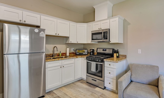 Yuma Townsite Apartment | Yuma Studio w/ Patio: Walk to Dining, Coffee Shops