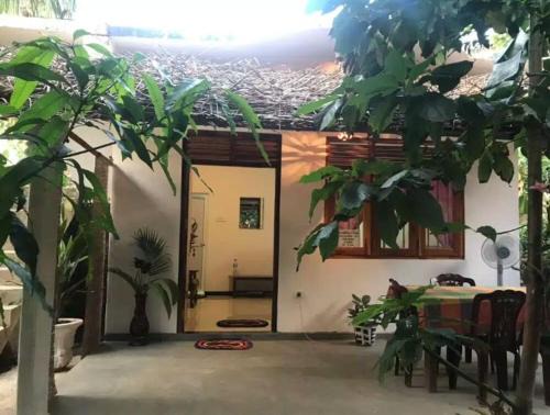 Dickwella Villa | Yunal's Place: Guest Rated 9.1 with Family and Pet Perks
