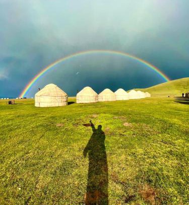 Naryn Region Cabin | Relaxing Yurt Camp Erlan at Scenic Song Kol Lake
