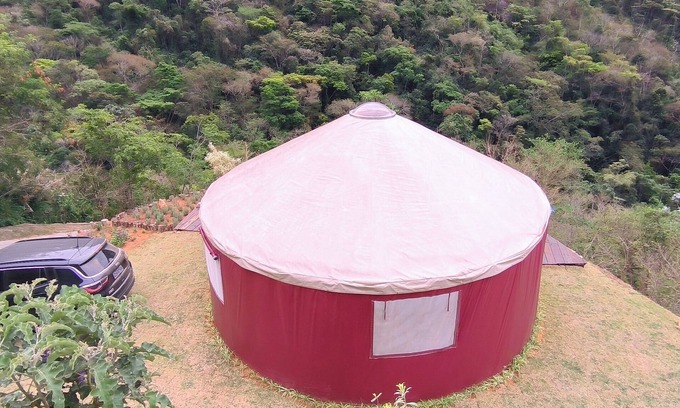 Araras Ski Chalet | Guest Rated: Yurt in Vila de Secretario by a Private River