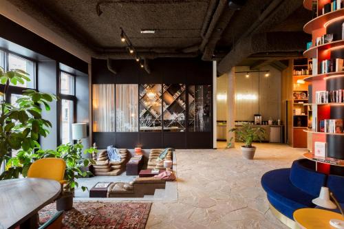 Berchem Hotel | Discover YUST Antwerp: Top-Rated Hotel with Dining & Family Amenities