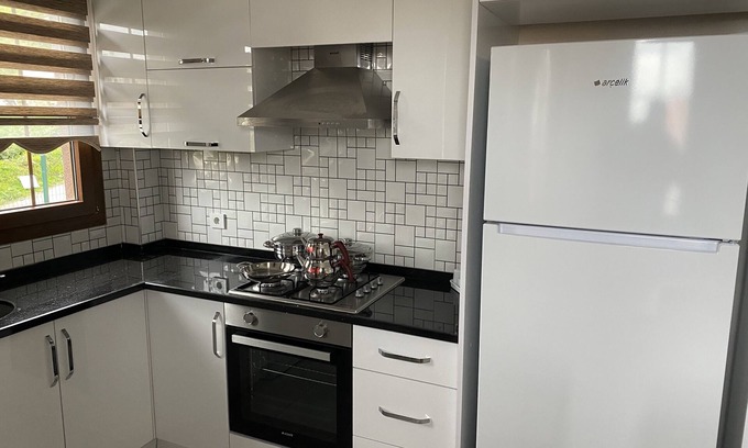 Surmene Apartment | Yusuf Aga Konagi: Guest Rated 10/10 with Family-Friendly Amenities