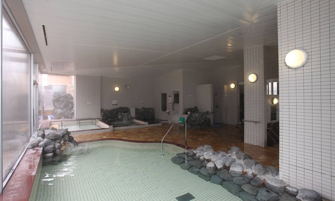 Furu-gun Hotel | Inviting Yuyado Kuttari Onsen Lake Inn with Hot Tub Amenities