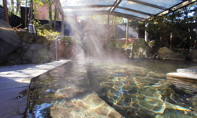 Kaga House | Eco-Friendly Yuzankaku: Relax with Pool and Spa Amenities
