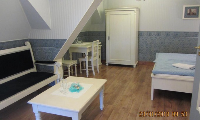 Kunin House | Charming Zámecké Ubytování with Pet-Friendly Amenities