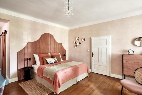 Zdar Nad Sazavou Apartment | Discover Zámek Žďár: Family-Friendly Retreat with Breakfast
