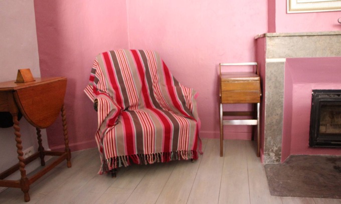 Barjac Apartment | Cozy Zéphyr Apartment with Kitchen & Breakfast for 4 Guests