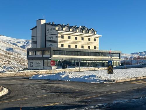 Melikgazi Hotel | Discover Zümrüt Palas Otel: Family-Friendly & Highly Rated