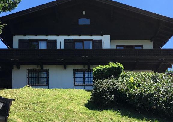 Kitzbuehel Apartment | Family-Friendly Retreat at Haus Astrid - Book Your Stay!
