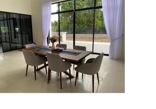 Kuching Villa | Discover Family-Friendly Comfort at Z'Villa Semaba