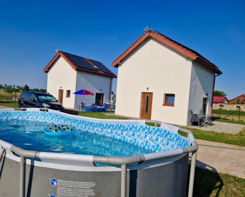 Lokciowe House | Scenic Getaway at Z Widokiem na Wydmę with Ocean Views